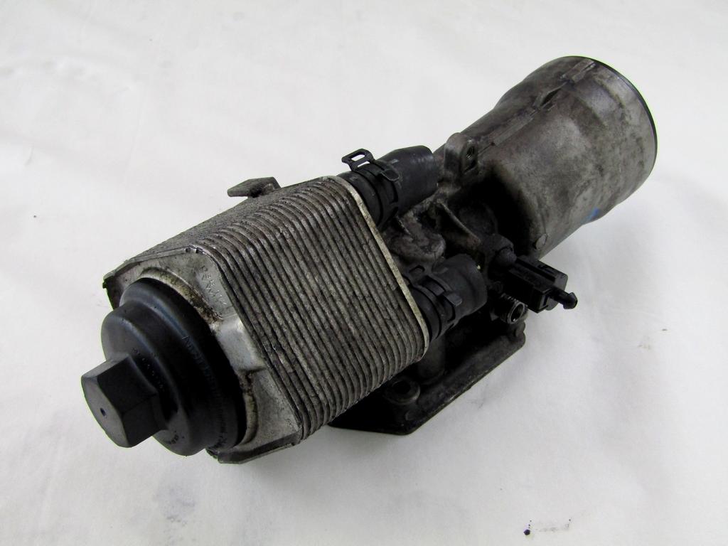 TOPLOTNI IZMENJEVALNIK/FILTER OLJA  OEM N. 045115389K ORIGINAL REZERVNI DEL AUDI A4 B8 8K2 BER/SW/CABRIO (2007 - 11/2015) DIESEL LETNIK 2009