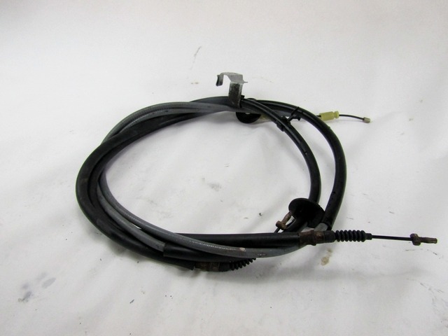 OEM N. 18258 LEVA / CAVI FRENO DI STAZIONAMENTO ( A MANO ORIGINAL REZERVNI DEL SAAB 9-3 YS3F MK2 BER/SW/CABRIO (2003 - 2006) DIESEL LETNIK 2004