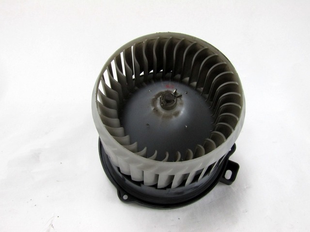 VENTILATOR  KABINE  OEM N. MF016070-0701 ORIGINAL REZERVNI DEL MITSUBISHI COLT Z30 Z3_A Z2_A MK6 (2004 - 2009) BENZINA LETNIK 2007