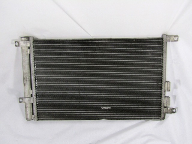 HLADILNIK KLIME OEM N. 606681090 ORIGINAL REZERVNI DEL ALFA ROMEO 156 932 BER/SW (2000 - 2003)DIESEL LETNIK 2003