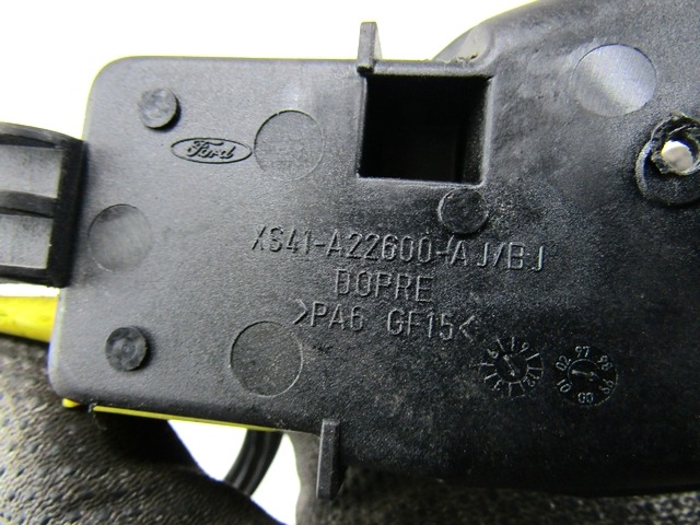 NOTRANJA KLJUKA  OEM N. XS41-A22600-AJ ORIGINAL REZERVNI DEL FORD FOCUS DAW DBW DNW MK1 BER/SW (1998-2001)DIESEL LETNIK 1999