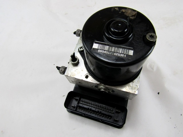 ABS AGREGAT S PUMPO OEM N. 8M51-2C405-AA ORIGINAL REZERVNI DEL FORD FOCUS DA HCP DP MK2 R BER/SW (2008 - 2011) DIESEL LETNIK 2008