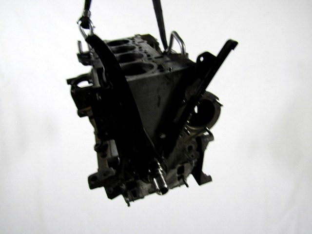 BLOK MOTORJA OEM N. 18251 CILIDRI / MONOBLOCCO ORIGINAL REZERVNI DEL LANCIA MUSA 350 (2004 - 2007) DIESEL LETNIK 2004