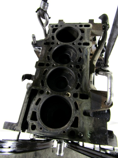 BLOK MOTORJA OEM N. 18251 CILIDRI / MONOBLOCCO ORIGINAL REZERVNI DEL LANCIA MUSA 350 (2004 - 2007) DIESEL LETNIK 2004