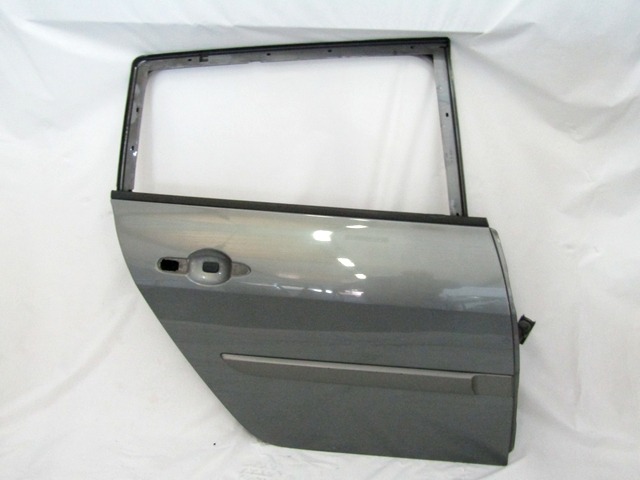 ZADNJA DESNA VRATA OEM N. 7751475037 ORIGINAL REZERVNI DEL RENAULT MEGANE MK2 BM0/1 CM0/1 EM0/1 KM0/1 LM0/1 BER/GRANDTOUR  (10/2002 - 02/2006) DIESEL LETNIK 2004