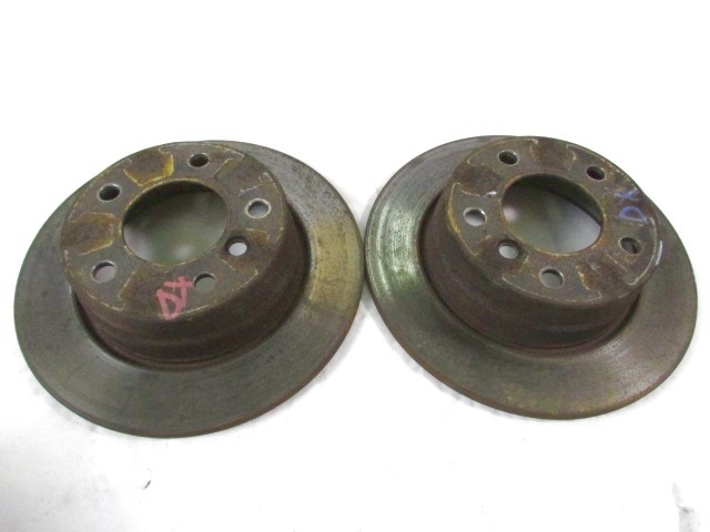 ZADNJI ZAVORNI DISKI OEM N. 34216855007 ORIGINAL REZERVNI DEL BMW SERIE 1 BER/COUPE/CABRIO E81/E82/E87/E88 LCI R (2007 - 2013) DIESEL LETNIK 2010