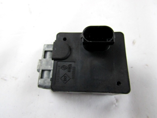 KOMPLET ODKLEPANJE IN VZIG  OEM N. 17734 KIT ACCENSIONE AVVIAMENTO ORIGINAL REZERVNI DEL RENAULT MEGANE MK2 BM0/1 CM0/1 EM0/1 KM0/1 LM0/1 BER/GRANDTOUR  (10/2002 - 02/2006) DIESEL LETNIK 2004