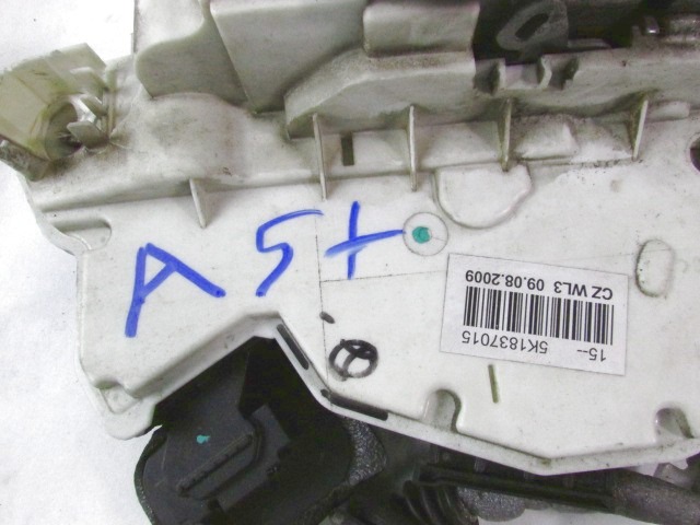 CENTRALNO ZAKLEPANJE PREDNIH LEVIH VRAT OEM N. 5K1837015 ORIGINAL REZERVNI DEL VOLKSWAGEN POLO 6R1 6C1 (06/2009 - 02/2014) BENZINA LETNIK 2009