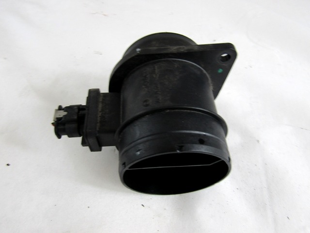 MERILNIK PRETOKA ZRAKA / MERILNIK MASE ZRAKA OEM N. 03P906461 ORIGINAL REZERVNI DEL SEAT IBIZA 6J5 6P1 MK4 R BER/SW (2012 -2017) DIESEL LETNIK 2014