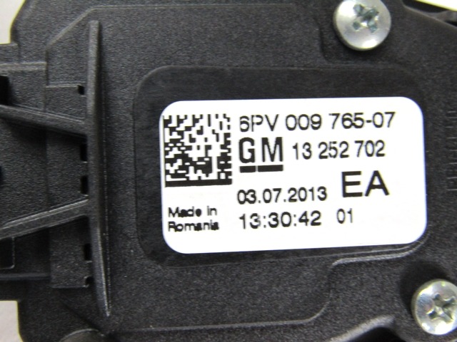 PEDALI OEM N. 13252702 ORIGINAL REZERVNI DEL OPEL ASTRA J P10 5P/3P/SW (2010 - 2015) DIESEL LETNIK 2013