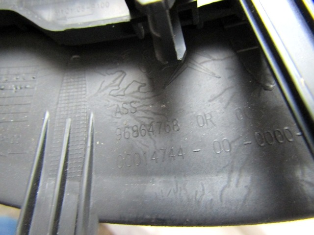 MONTA?NI DELI /  ARMATURNE PLOSCE SPODNJI OEM N. 96864768 ORIGINAL REZERVNI DEL PEUGEOT 206 PLUS T3E 2EK 2AC (2009 - 2012) BENZINA/GPL LETNIK 2010