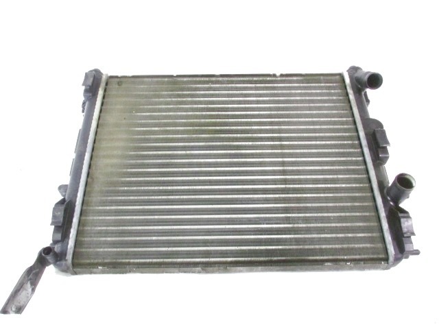 RADIATOR VODE OEM N. 8200164413 ORIGINAL REZERVNI DEL RENAULT CLIO BB CB MK2 R / CLIO STORIA (05/2001 - 2012) BENZINA/GPL LETNIK 2008