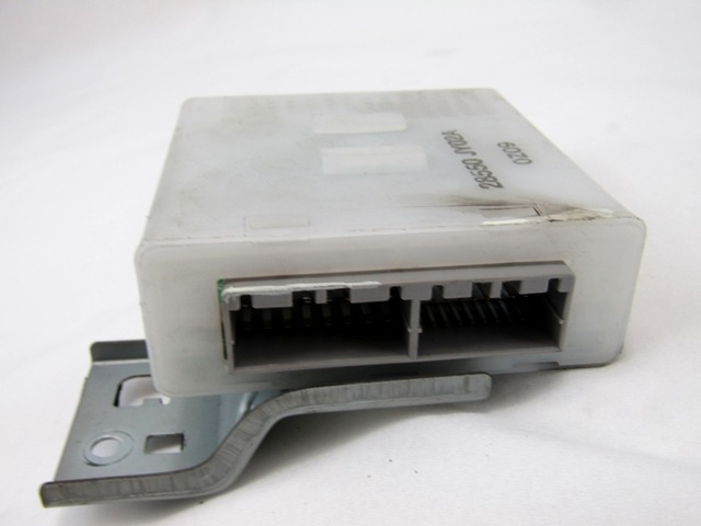 RACUNALNIK MOTORJA/REM OEM N. 28550JY02A ORIGINAL REZERVNI DEL RENAULT KOLEOS HY MK1 (2008 - 2011) DIESEL LETNIK 2011