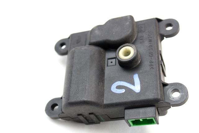 MOTORCEK OGREVANJA OEM N. 2S980-30820 ORIGINAL REZERVNI DEL HONDA CIVIC ES ET EM2 EU EP EV MK7 (2001 - 2006)DIESEL LETNIK 2003