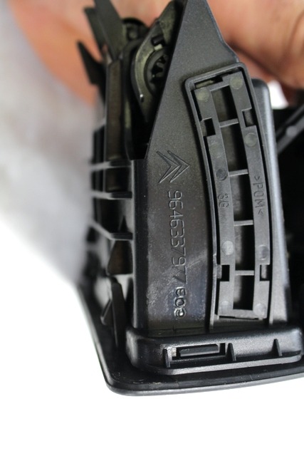 ODVOD ZRAKA OEM N. 9646337977 ORIGINAL REZERVNI DEL CITROEN C4 MK1 / COUPE L LC (2004 - 08/2009) BENZINA LETNIK 2008