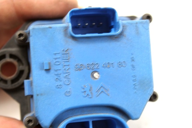 KRMILNA ENOTA ELEKTRICNEGA VENTILATORJA OEM N. 9662240180 ORIGINAL REZERVNI DEL PEUGEOT 308 4A 4B 4C 4E 4H MK1 BER/SW/CC (2007 - 2013) BENZINA LETNIK 2008