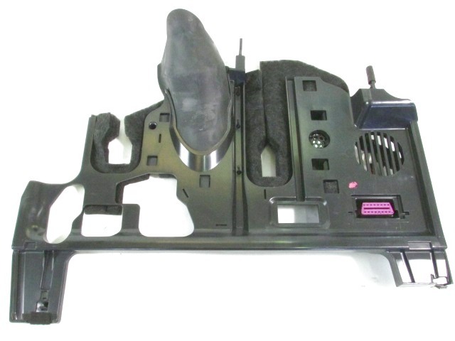 MONTA?NI DELI /  ARMATURNE PLOSCE SPODNJI OEM N. 8W1863083E ORIGINAL REZERVNI DEL AUDI A4 B9 BER/SW/ALLROAD (2015 - 2019)DIESEL LETNIK 2016