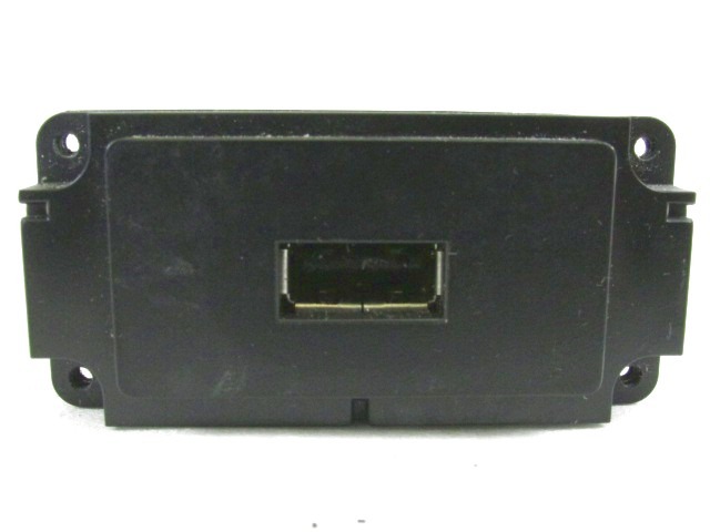 USB / AUX OEM N. CD33-19C166-AE ORIGINAL REZERVNI DEL ASTON MARTIN VANQUISH AM310 (2012 - 2014)BENZINA LETNIK 2013
