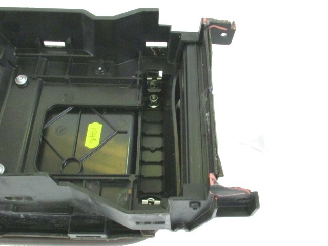 SREDINSKA KONZOLA OEM N. (D)DD33-519F22-A11 ORIGINAL REZERVNI DEL ASTON MARTIN VANQUISH AM310 (2012 - 2014)BENZINA LETNIK 2013