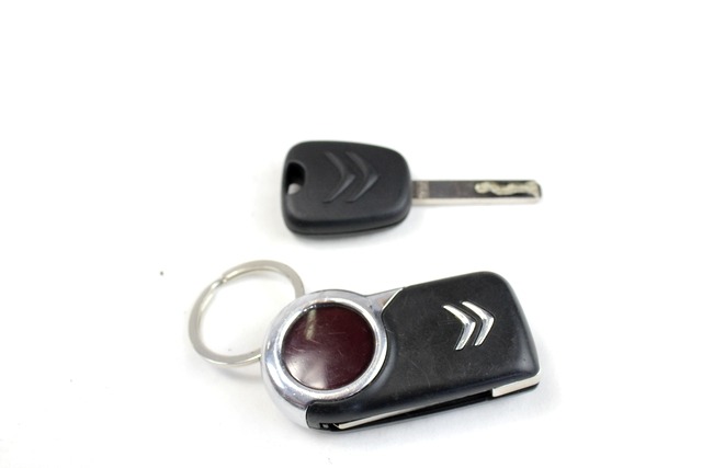KOMPLET ODKLEPANJE IN VZIG  OEM N. 32033 KIT ACCENSIONE AVVIAMENTO ORIGINAL REZERVNI DEL CITROEN DS3 (2009 - 2014) BENZINA LETNIK 2010