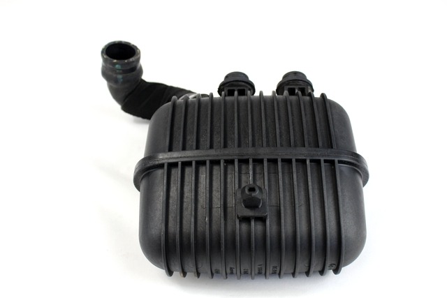 VISOKOTLACNE CEVI INTERCOOLER OEM N. 8K0129955A ORIGINAL REZERVNI DEL AUDI Q5 8R B8 (10/2008 - 06/2012) DIESEL LETNIK 2009