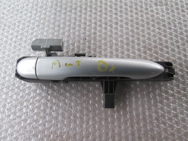 ZUNANJA KLJUKA SPREDNJA DESNA VRATA OEM N. 8200370364 ORIGINAL REZERVNI DEL RENAULT ESPACE / GRAND ESPACE JK0/1 MK4 R (2006 - 2010) DIESEL LETNIK 2008