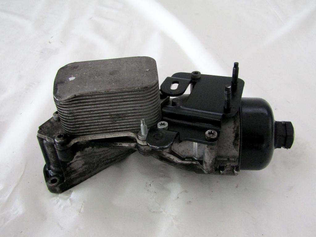 TOPLOTNI IZMENJEVALNIK/FILTER OLJA  OEM N. 9687911280 ORIGINAL REZERVNI DEL FORD FIESTA CB1 CNN MK6 (09/2008 - 11/2012) DIESEL LETNIK 2010