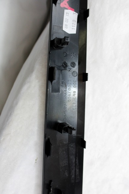 3G0867439 MODANATURA LISTELLO PANNELLO INTERNO PORTA ANTERIORE SINISTRA VOLKSWAGEN PASSAT 2.0 110KW 5P D 6M (2015) RICAMBIO USATO