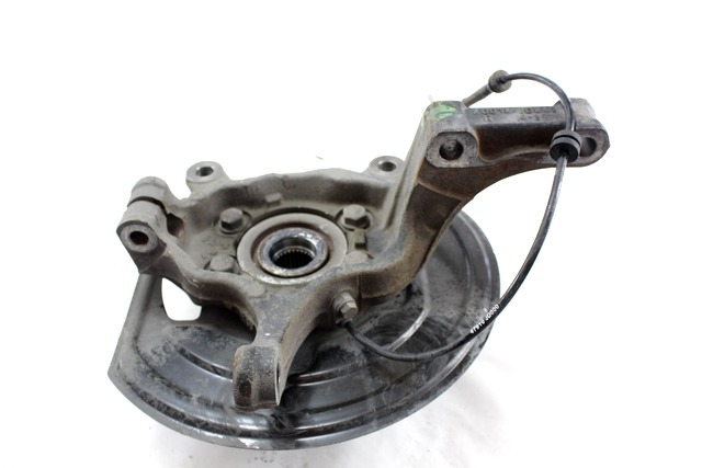 VRTLJIVI LEZAJ DESNO / PESTO KOLESA Z LEZAJEM SPREDAJ OEM N. 40014-JD040 ORIGINAL REZERVNI DEL NISSAN QASHQAI J10E (03/2010 - 2013) DIESEL LETNIK 2013
