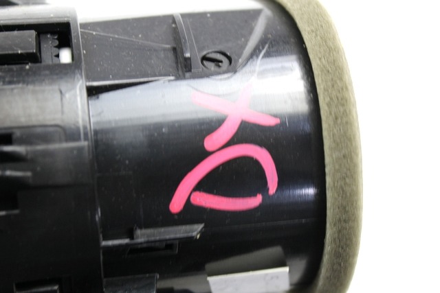 ODVOD ZRAKA OEM N. 68760JD10A ORIGINAL REZERVNI DEL NISSAN QASHQAI J10E (03/2010 - 2013) DIESEL LETNIK 2013