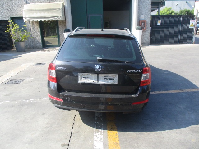 SKODA OCTAVIA SW 2.0 D 110KW AUT 5P (2014) RICAMBIO USATO 