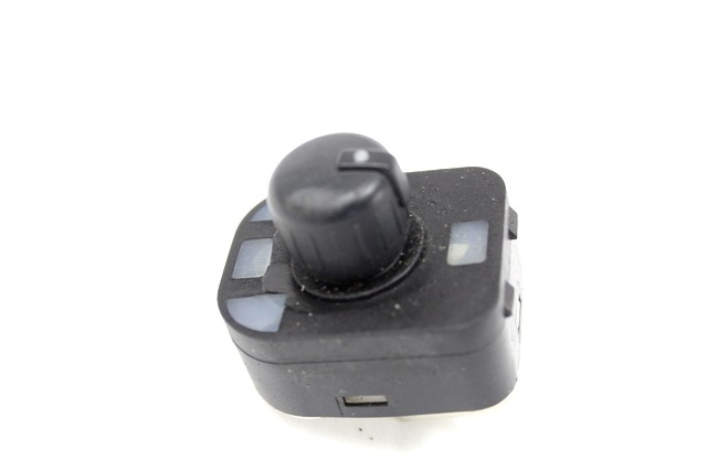 STIKALA ELEKTRICNIH OGLEDAL  OEM N. 8E0959565A ORIGINAL REZERVNI DEL AUDI A3 MK2 8P 8PA 8P1 (2003 - 2008)DIESEL LETNIK 2006