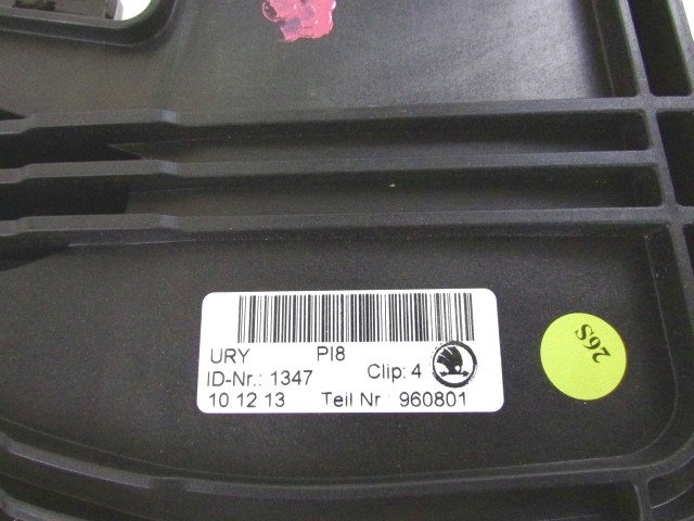 SREDINSKA KONZOLA OEM N. 5E0864207 ORIGINAL REZERVNI DEL SKODA OCTAVIA MK3 5E3 NL3 NR3 (2012 - 2017)DIESEL LETNIK 2014