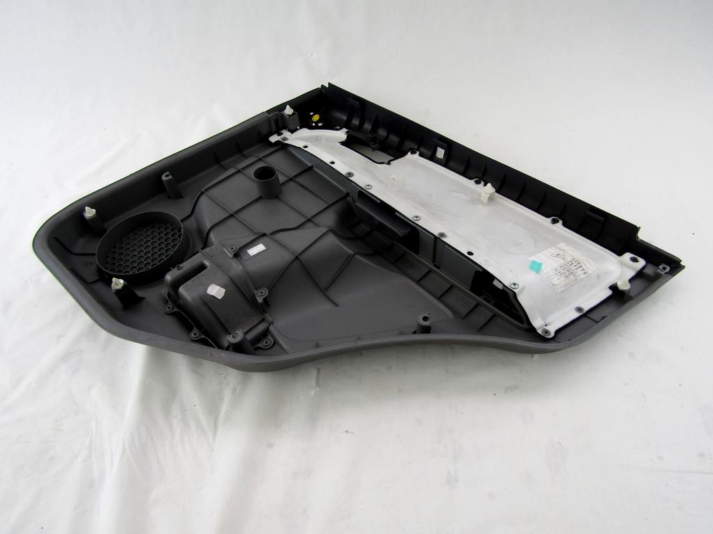 VRATNI PANEL OEM N. PNPSTSZSX4EYSV5P ORIGINAL REZERVNI DEL SUZUKI SX4 EY GY (2006 - 2010) DIESEL LETNIK 2007