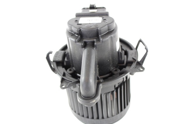 VENTILATOR  KABINE  OEM N. 5P3730000 ORIGINAL REZERVNI DEL RENAULT CAPTUR J5 H5 (2013 - 2019) BENZINA LETNIK 2017