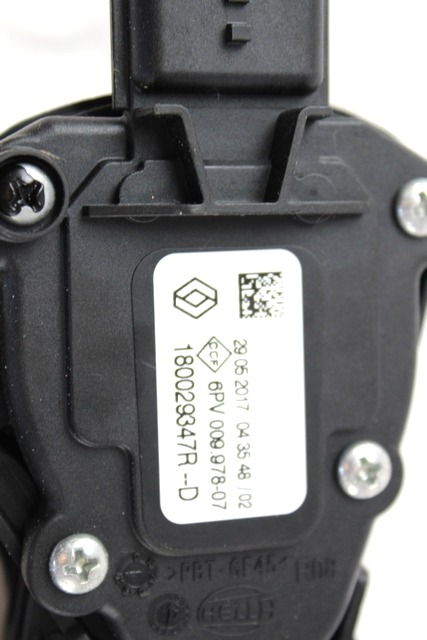 PEDALI OEM N. 180029347R ORIGINAL REZERVNI DEL RENAULT CAPTUR J5 H5 (2013 - 2019) BENZINA LETNIK 2017