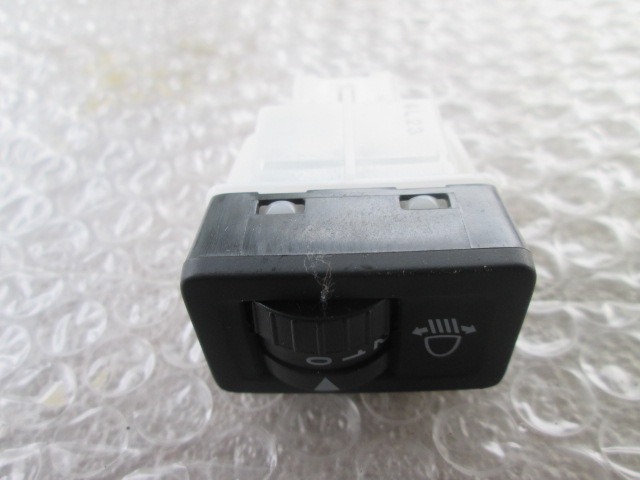 GLAVNO STIKALO LUCI OEM N. 3518062JA0000 ORIGINAL REZERVNI DEL SUZUKI SX4 EY GY (2006 - 2010) DIESEL LETNIK 2007