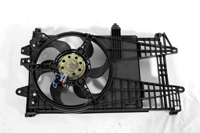 VENTILATOR HLADILNIKA OEM N. 51738360 ORIGINAL REZERVNI DEL LANCIA Y YPSILON 843 (2003-2006) BENZINA LETNIK 2004