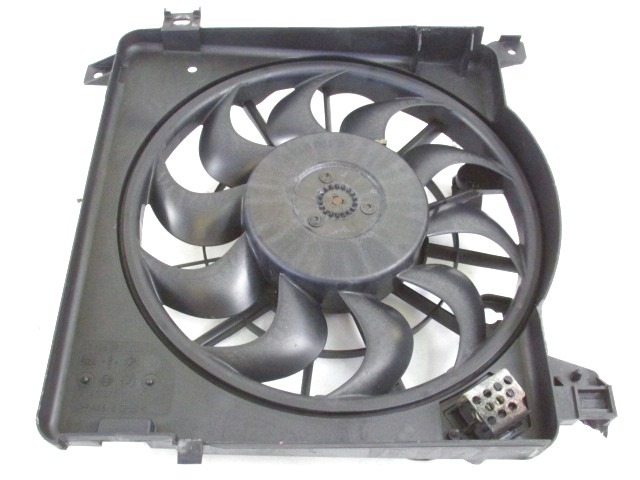 VENTILATOR HLADILNIKA OEM N. 24467444 ORIGINAL REZERVNI DEL OPEL ASTRA H A04 L48,L08,L35,L67 5P/3P/SW (2004 - 2007) DIESEL LETNIK 2005