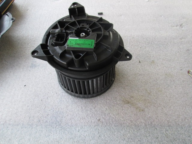 VENTILATOR  KABINE  OEM N. 1327522 ORIGINAL REZERVNI DEL FORD MONDEO B5Y B4Y BWY MK2 BER/SW (2000 - 2007) DIESEL LETNIK 2004