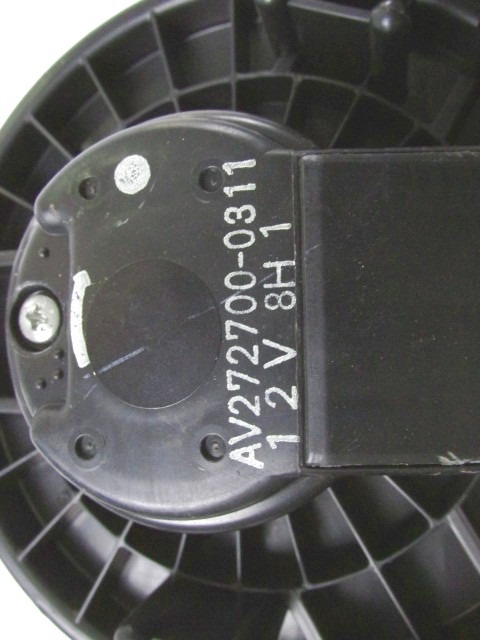 VENTILATOR  KABINE  OEM N. AV272700-0311 ORIGINAL REZERVNI DEL SUZUKI SWIFT MZ EZ MK3 (2004 - 2010) BENZINA LETNIK 2006