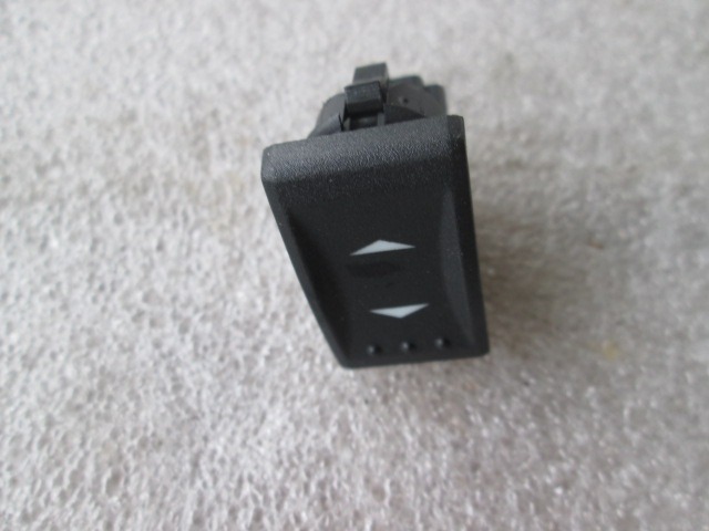 ZADNJE STIKALO OEM N. 1S7T14529AB ORIGINAL REZERVNI DEL FORD MONDEO B5Y B4Y BWY MK2 BER/SW (2000 - 2007) DIESEL LETNIK 2004