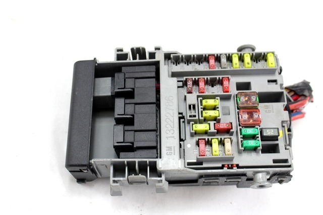 VAROVALKE/RELE' OEM N. 13222786 ORIGINAL REZERVNI DEL OPEL INSIGNIA A G09 (2008 - 2017)DIESEL LETNIK 2010