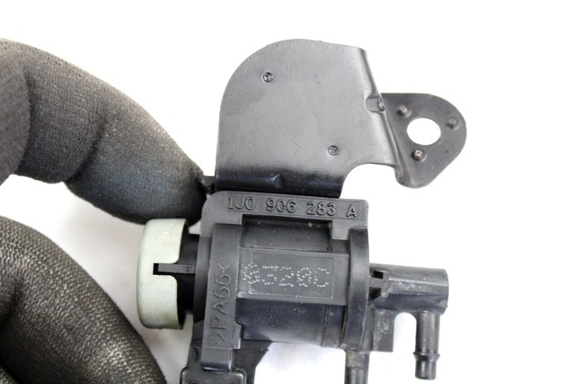 ELEKTROVENTIL  OEM N. 1J0906283A ORIGINAL REZERVNI DEL AUDI A4 B5 BER/SW (1994 - 12/2000) DIESEL LETNIK 2000