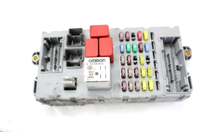 KOMPLET ODKLEPANJE IN VZIG  OEM N. 51853780 ORIGINAL REZERVNI DEL LANCIA DELTA 844 MK3 (2008 - 2014) DIESEL LETNIK 2009