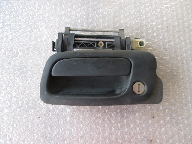 ZUNANJA KLJUKA SPREDNJA LEVA VRATA OEM N. 138219 ORIGINAL REZERVNI DEL OPEL ASTRA G T98 5P/3P/SW (1998 - 2003) DIESEL LETNIK 2004