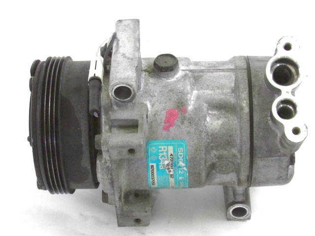 KOMPRESOR KLIME  OEM N. 8200037058 ORIGINAL REZERVNI DEL RENAULT CLIO BB CB MK2 (04/1998 - 04/2001) BENZINA LETNIK 2001