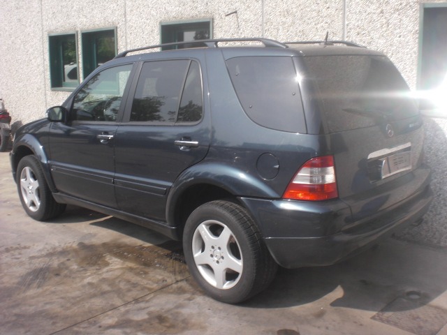 MERCEDES W163 ML400 AMG 4.0 D 4X4 184KW AUT 5P (2001) RICAMBIO USATO 
