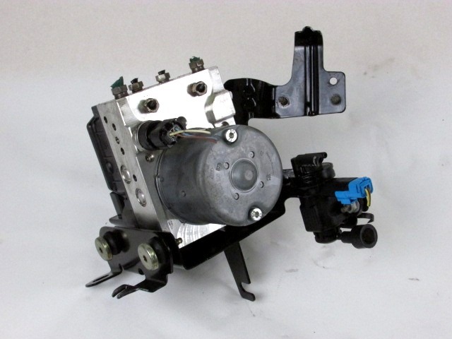 ABS AGREGAT S PUMPO OEM N. 1496637080 ORIGINAL REZERVNI DEL LANCIA PHEDRA 179 (06/2002 - 2008) DIESEL LETNIK 2005