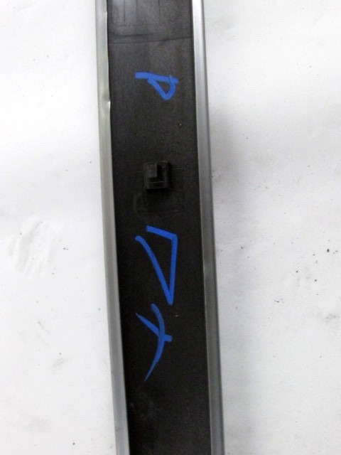 OKRASNE LETVICE VRAT  OEM N. 8E0867420 ORIGINAL REZERVNI DEL AUDI A4 B7 8EC 8ED 8HE BER/SW/CABRIO (2004 - 2007) DIESEL LETNIK 2007